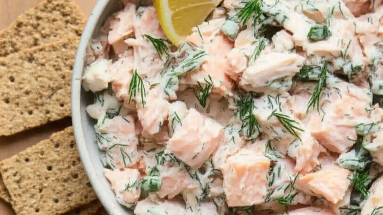 No-Mayo Salmon Salad: Creamy Greek Yogurt Dressing Takes Center Stage
